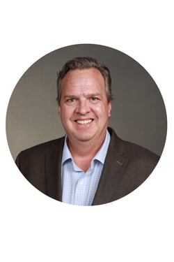 circle headshot craig